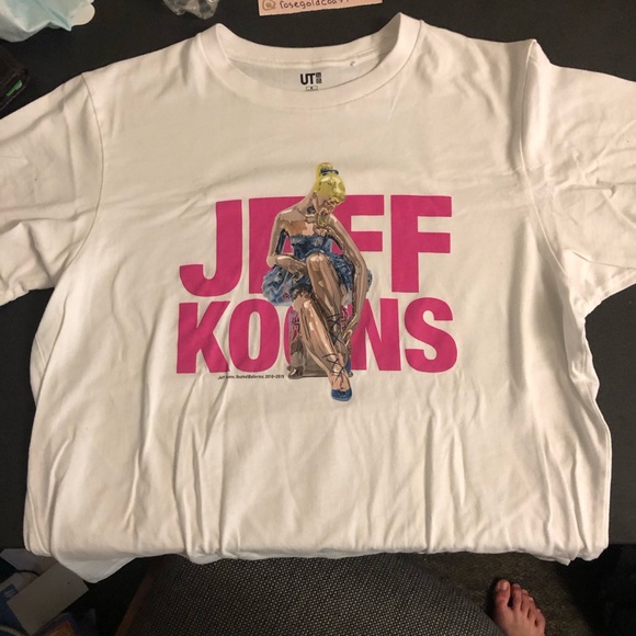Jeff Koons x Uniqlo sitting ballerina - Picture 2 of 4